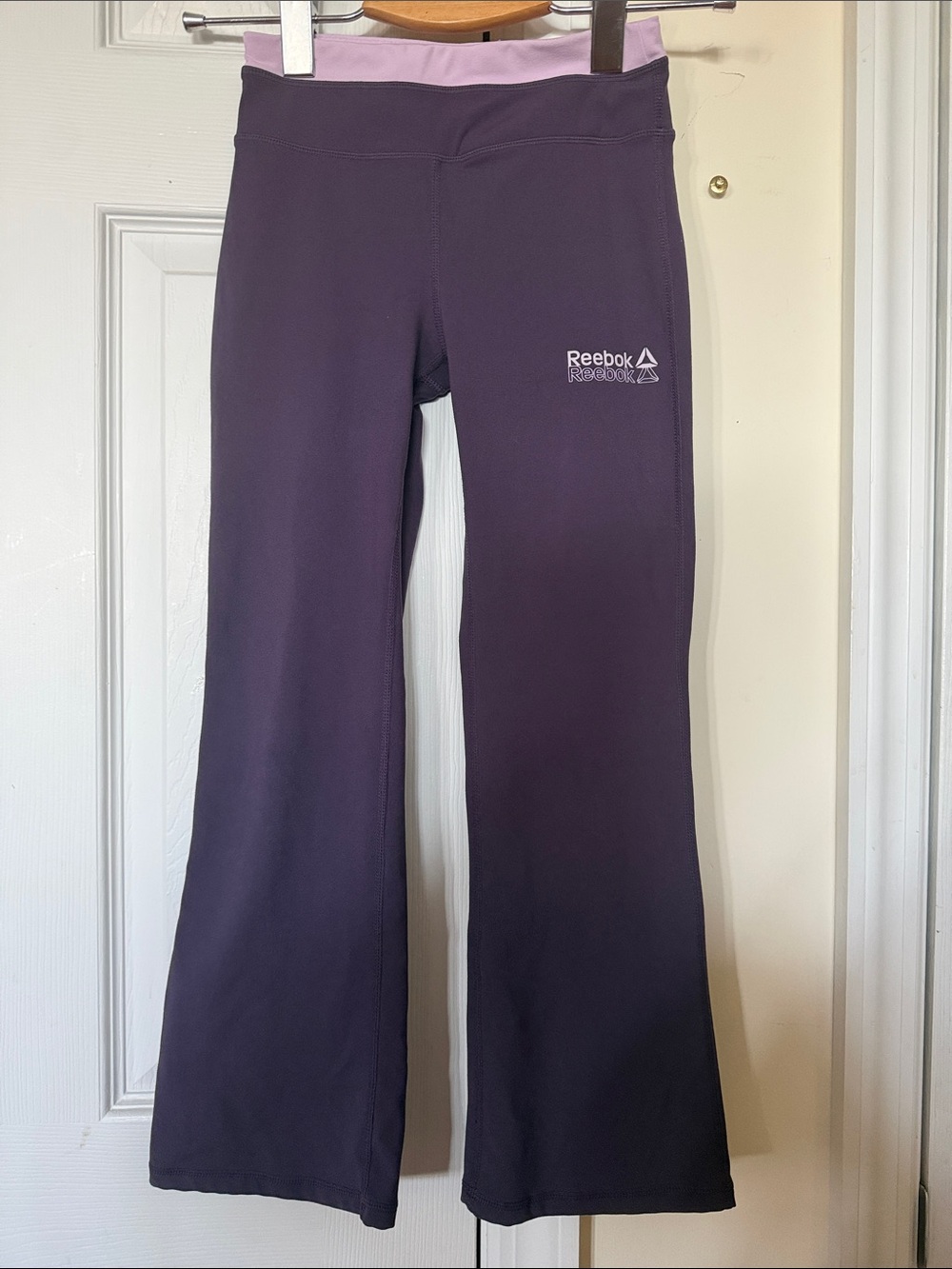 Reebok Purple Flared Leggings w/ Light Purple Waistband - Preloved - M 7/8